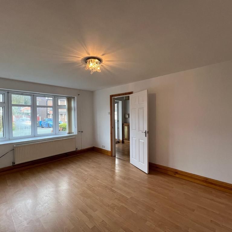 3 bedroom semi-detached house to rent - Photo 1