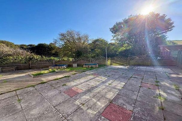 Charmouth, DT6 - Photo 1