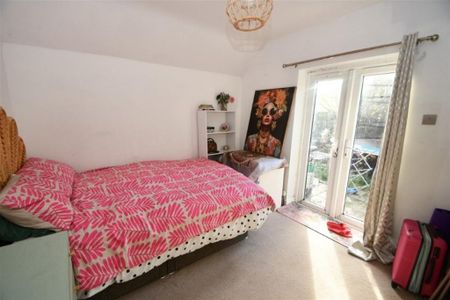 3 bedroom bungalow to rent - Photo 2