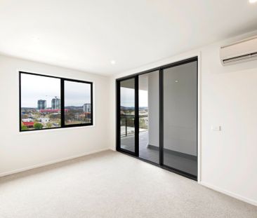 Uptown Living - Photo 3