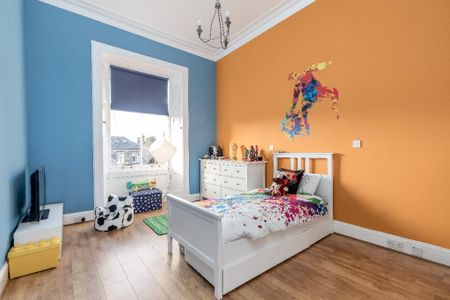 4 bedroom flat to rent - Photo 4