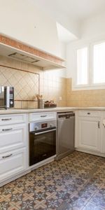 MAISON T6 COEUR DE VILLAGE AVEC GRAND GARAGE ET UN JARDIN - Photo 4