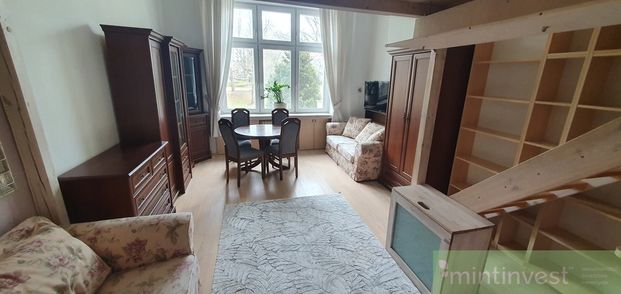 Kawalerka Zygmunta Starego przy Parku Żeromskiego. - Zdjęcie 1