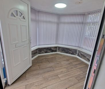Room in a Shared House, Wharton Street, B7 - Photo 5