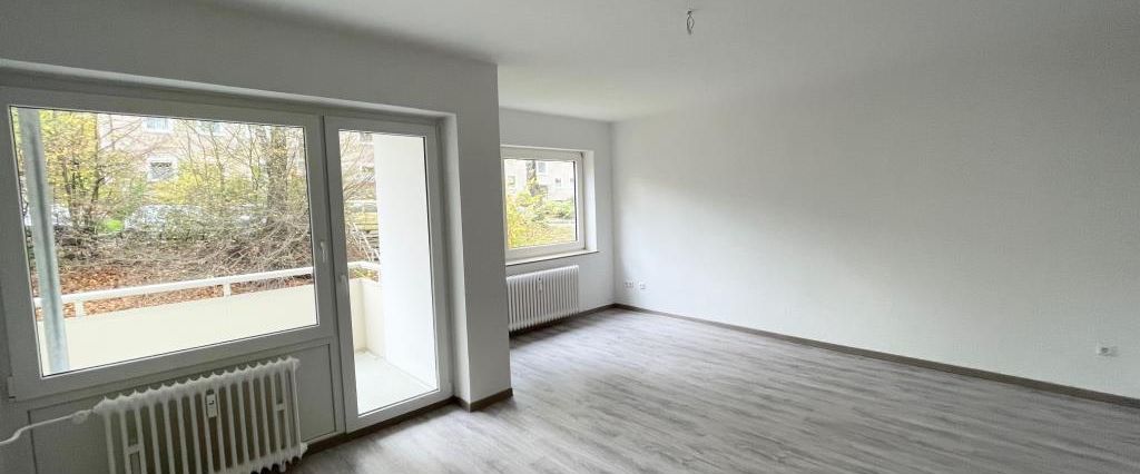 Erstbezug nach Sanierung! Attraktive 3-Zimmer-Wohnung in idyllischer Lage mit Balkon! - Photo 1