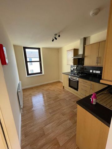 2 bedroom flat to rent - Photo 3
