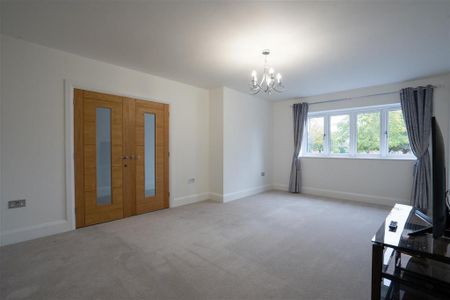 5 bedroom detached house to rent - Photo 4