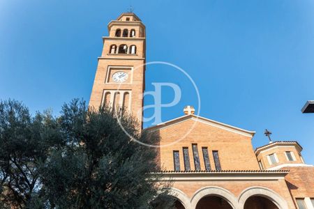 L'Hospitalet de Llobregat, Catalonia 08904 - Photo 5