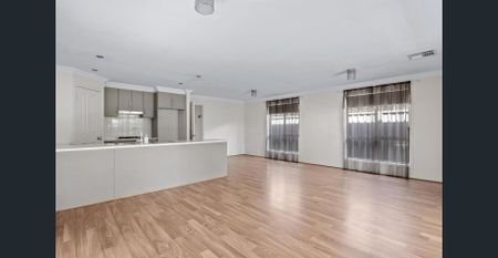 Stunning Family Home - Photo 3