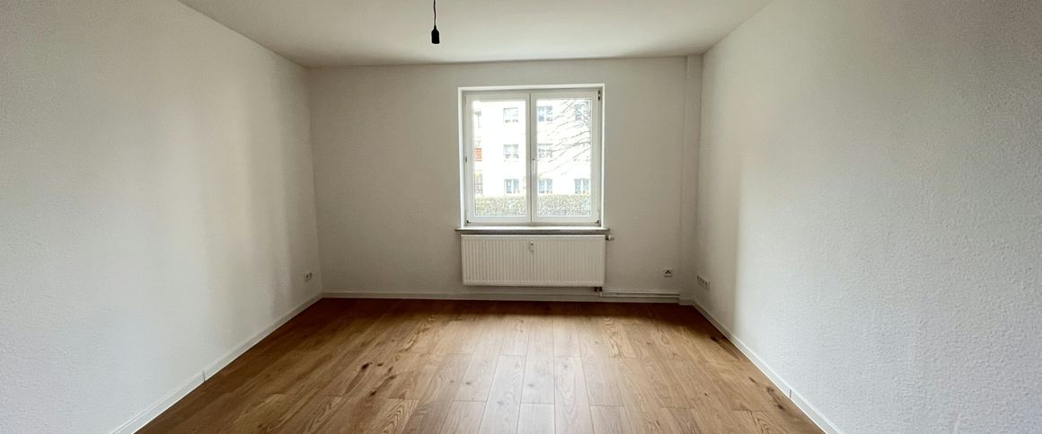 Ruhige Wohnung in Ebersdorf mit Einbauküche - Photo 1