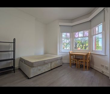Studio Flat, Ferme Park Road, N8 - Photo 1