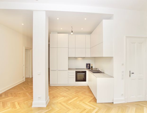 Kernsanierter Stilaltbau - Erstbezug - 3 Zimmer Wohnung im Hochparterre! - Photo 1