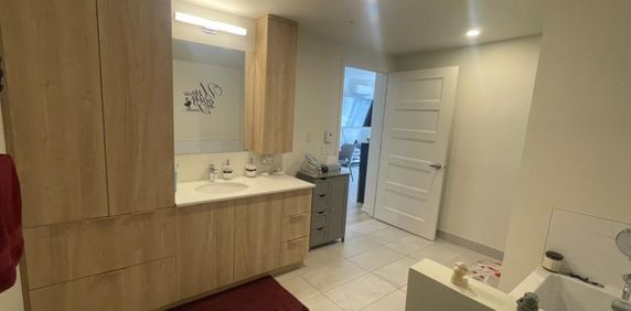 Condo lumineux à louer - Photo 2