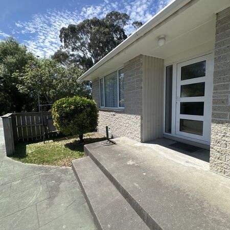 Front Unit – Great Location - Photo 1