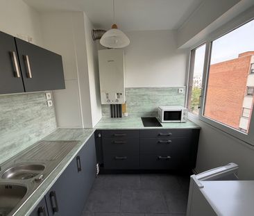 Location Appartement 2 pièces 43m² LENS 62300 - Photo 5