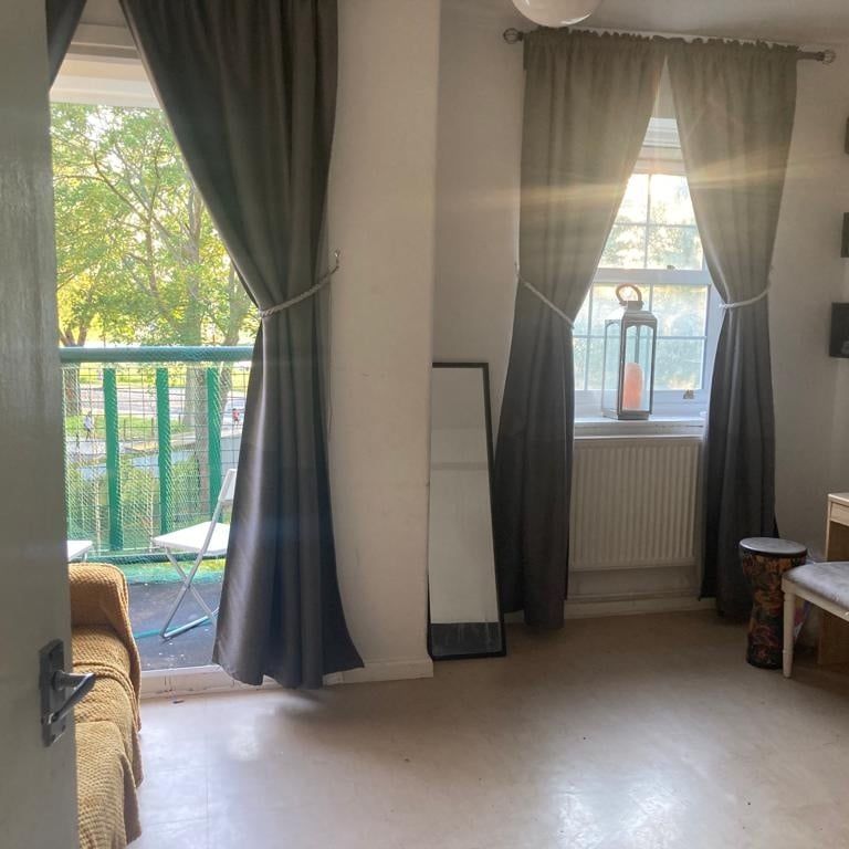 Room in a Shared Flat, Bourne House, SW4 - Photo 1