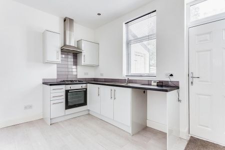 2 bedroom terraced house to rent - Photo 5