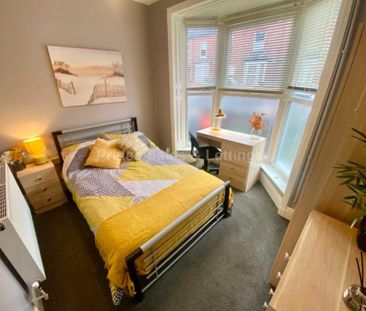 Room 1, Cranwell Street - Photo 6