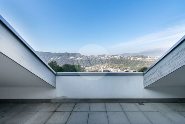 SPACIOUS 5.5-ROOM DUPLEX WITH PANORAMIC VIEW - Photo 1