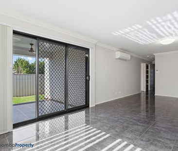 2/16 High Court Drive, 4350, Wilsonton Heights Qld - Photo 2