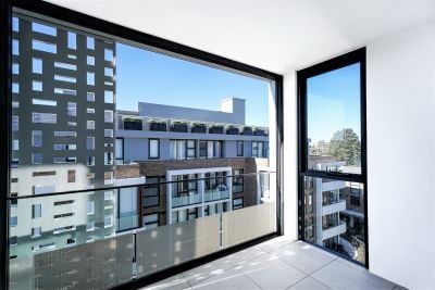 Luxury Living with Chatswood Convenience - Photo 1