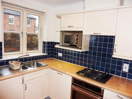 2 bedroom flat to rent - Photo 3