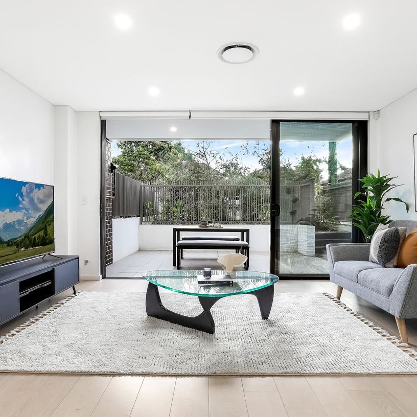 Boutique Street Facing Architecturally Designed Terrace - Photo 1