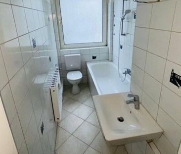 2-Zimmer Wohnung renoviert ab 01.12.25 - Photo 1