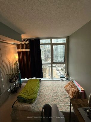 10 Capreol Court #823 - Photo 1