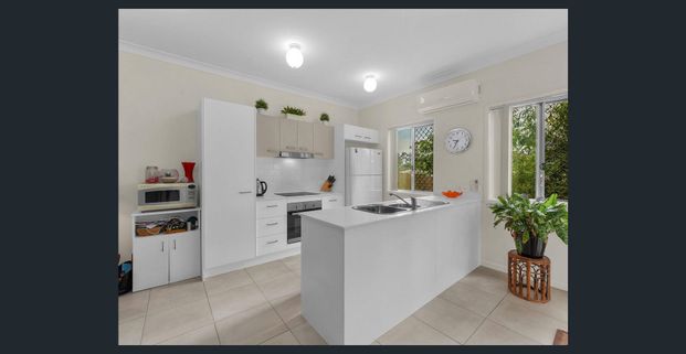 Bright, Modern & Ideally Located - Your Perfect Capalaba Home - Photo 1