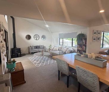 What’s Not to Love! Private, Beautiful Gardens & Room for the Whole... - Photo 1