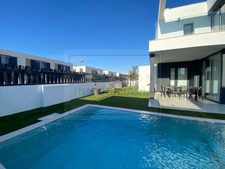 Luxury 4 room Detached House for rent in Bétera, Valencia - Photo 5