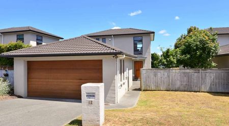 4 Bedroom Family Home - Photo 4