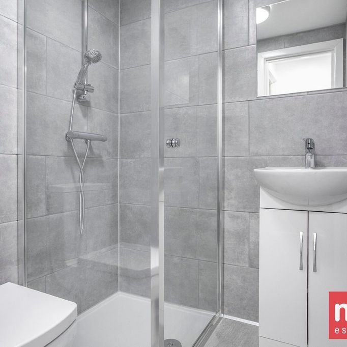 Sunnyside Terrace, London, NW9 - Photo 1