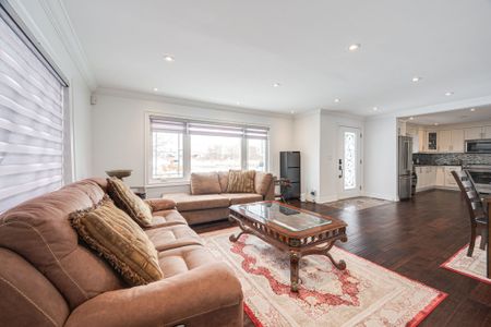 For Lease - 18166 Leslie Street, East Gwillimbury, Ontario - Photo 3