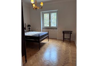Apartamento T5 em Lisboa