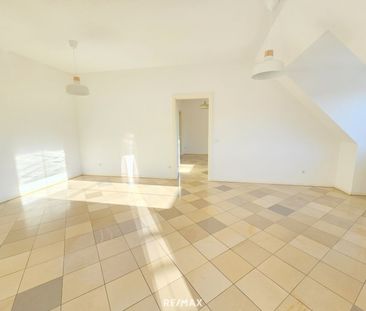 DACHGESCHOSS - TERRASSE MIT ca.7,45m² - GRÜNBLICK - SÜD-AUSRICHTUNG... - Foto 3