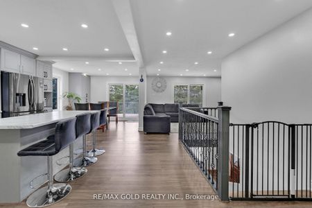 For Lease - 6820 16th Side Road, King, Ontario - Photo 2