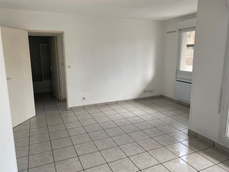 Location Appartement 2 pièces 48m² CLERMONT FERRAND 63000 - Photo 4