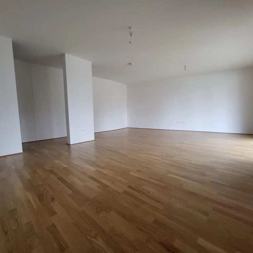 2-Zimmer-Wohnung mit Terrasse und Garten, Top 4 - Photo 1