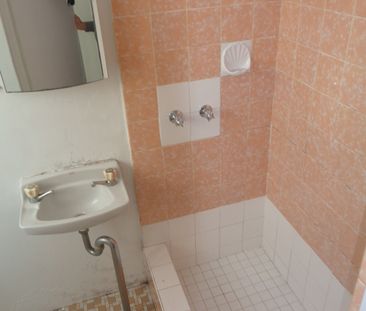 Two Bedroom unit In Central Location - Photo 1