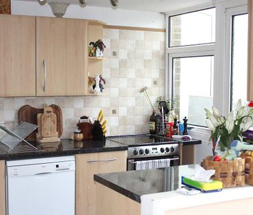 3 bedroom terraced house to rent - Photo 4