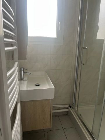 Location Appartement 2 pièces 40m² BOULOGNE SUR MER 62200 - Photo 4