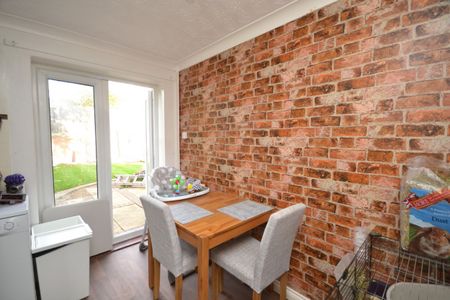 3 bed Semi-Detached House for Rent - Photo 2