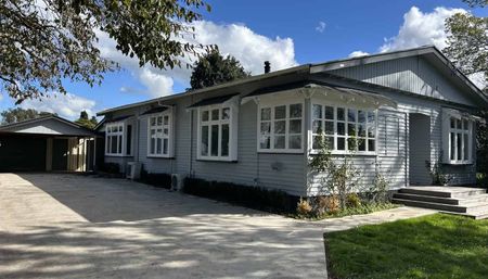 PAHIATUA - 3 + 1 BEDROOMS - Photo 4