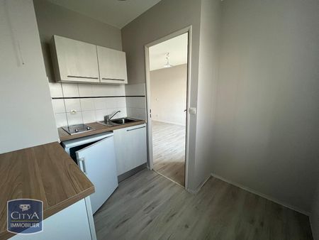 Location Appartement 1 pièce 26m² POITIERS 86000 - Photo 2