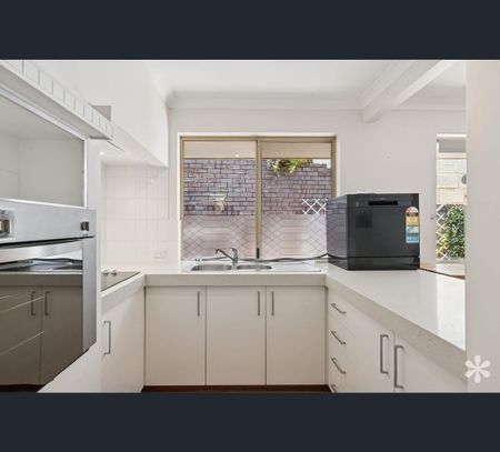 3/16 Southbourne Street, Scarborough, WA 6019 - Photo 5