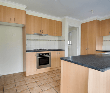 Modern unit, close to everything! - Photo 5