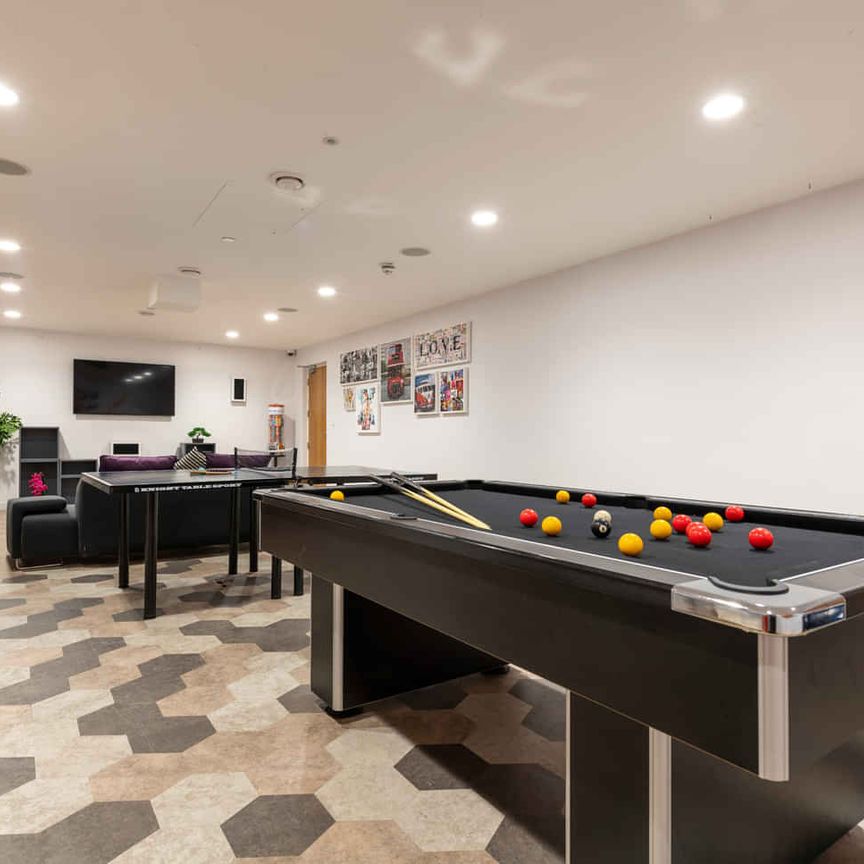 Silver Studio - Photo 1