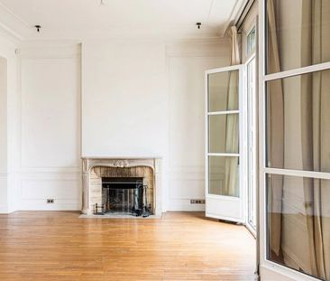 Hôtel particulier • Ile de la Jatte-Parc d'Orléans - Photo 2